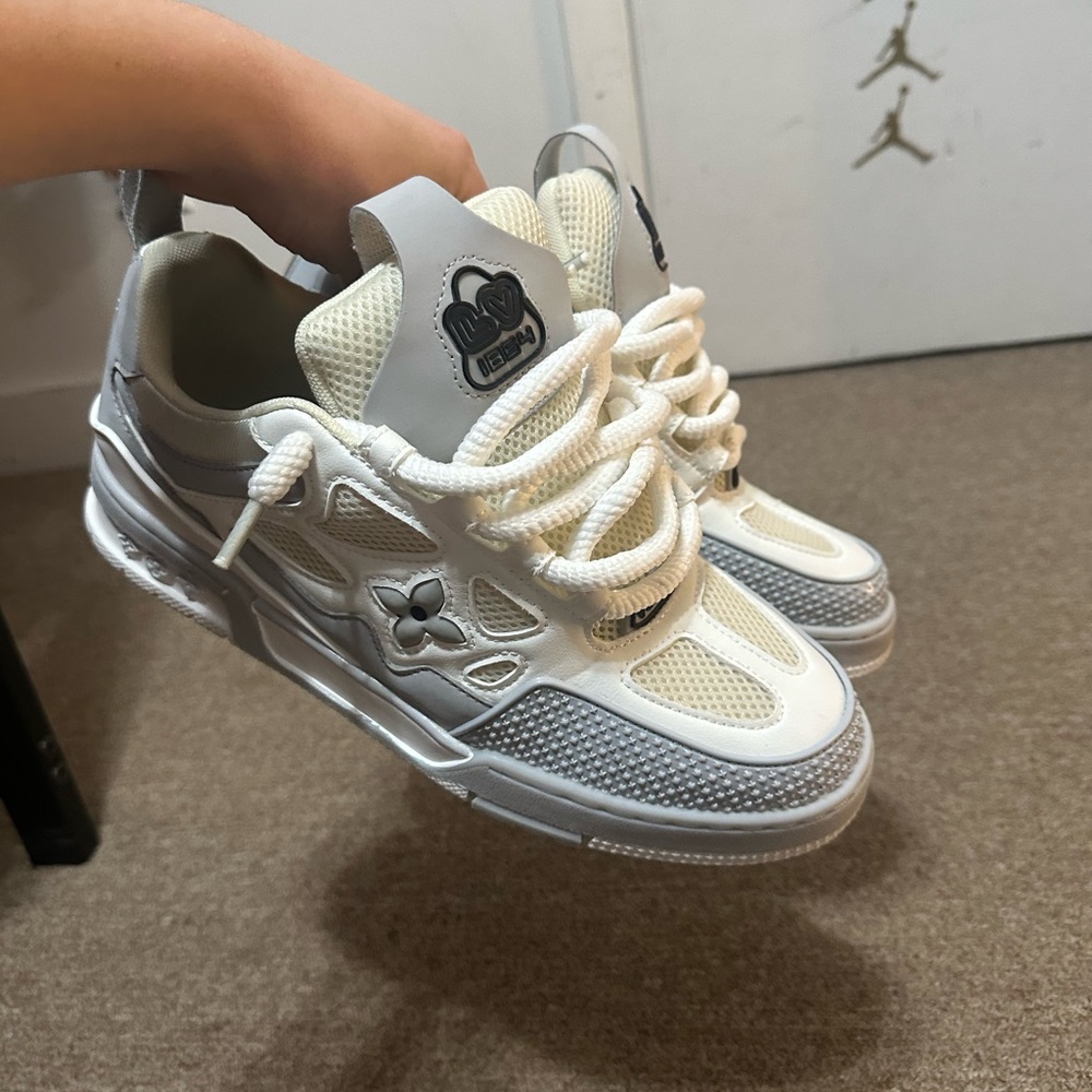 LV Skates (EXACTLY LIKE ORIGINAL)
